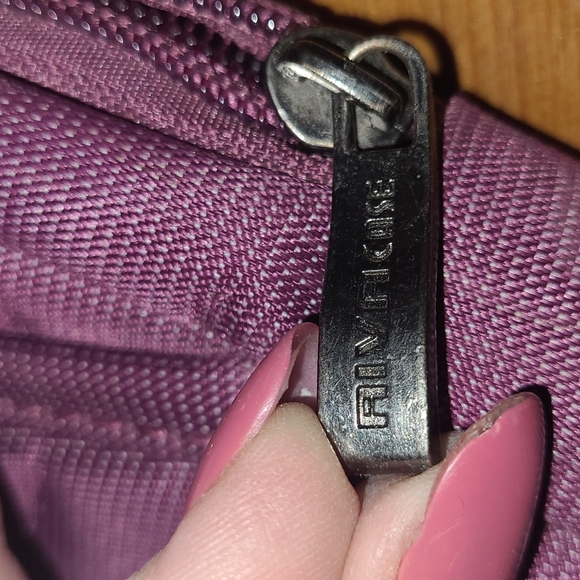 Rivcase Germany Laptop Case - Picture 5 of 8